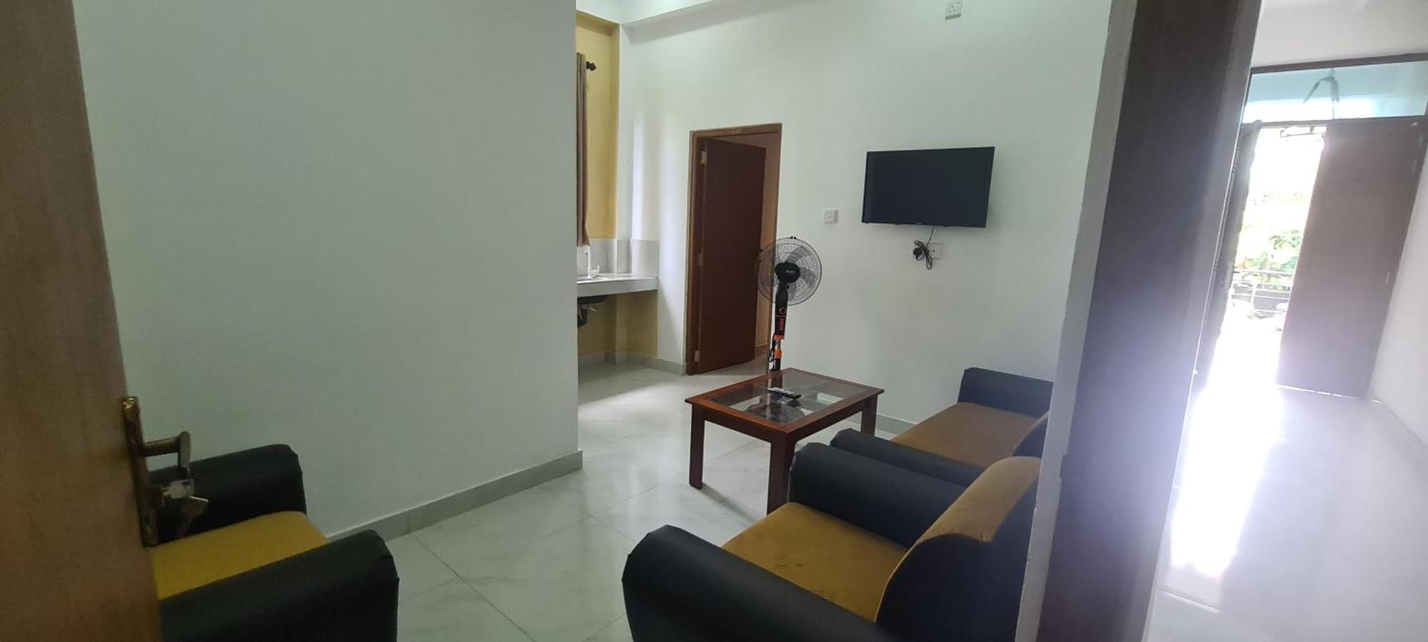 Ceylon Lodge - Airport Transit Hostel Negombo Exterior photo